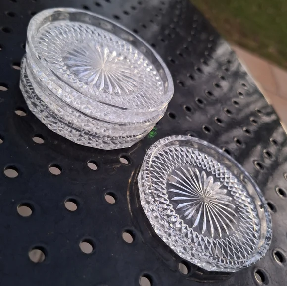 Crystal Glass Coaster Set of 4 Vintage Drink Holder or Trinket Dishes Clear - Picture 4 of 16
